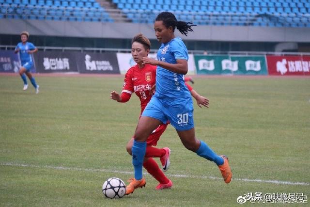 五大联赛积分更新：英超竞争激烈，西甲巴萨领跑